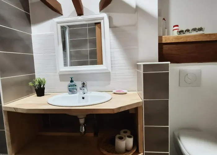 La Maison D Irma A A 700 M Nyaraló Lanton